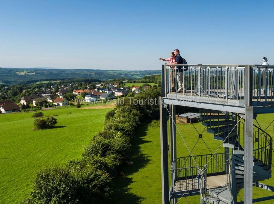 Casita - Sterneferienhaus mit Garten, Sauna und Wallbox Kirburg Exterior foto