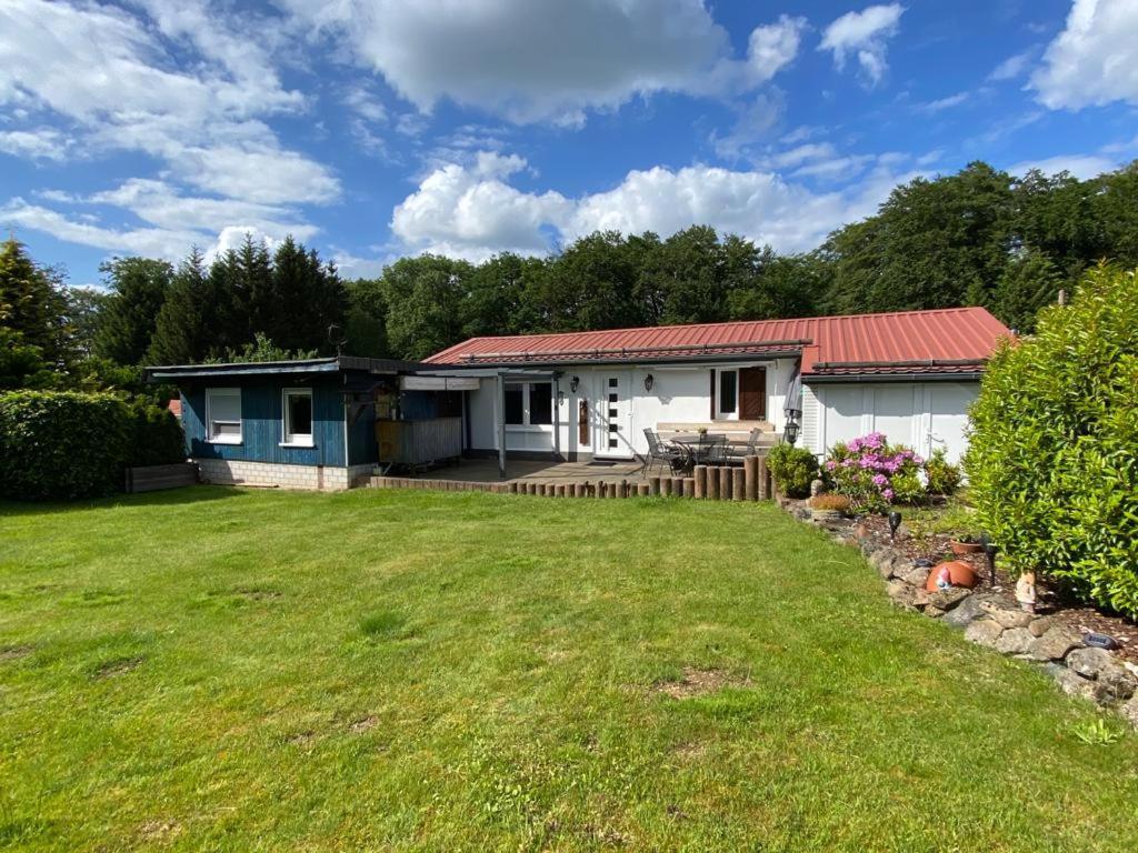Casita - Sterneferienhaus mit Garten, Sauna und Wallbox Kirburg Exterior foto